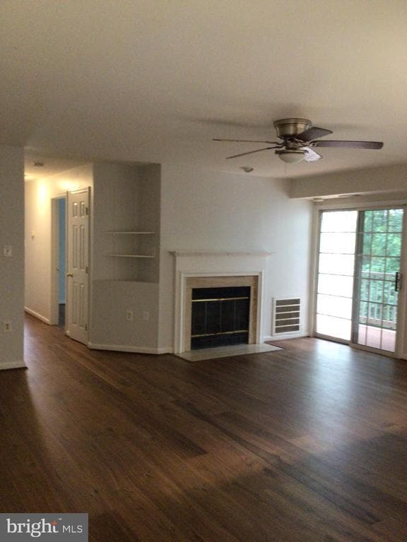 Photo - 9708 Lake Point Ct Unidad 203