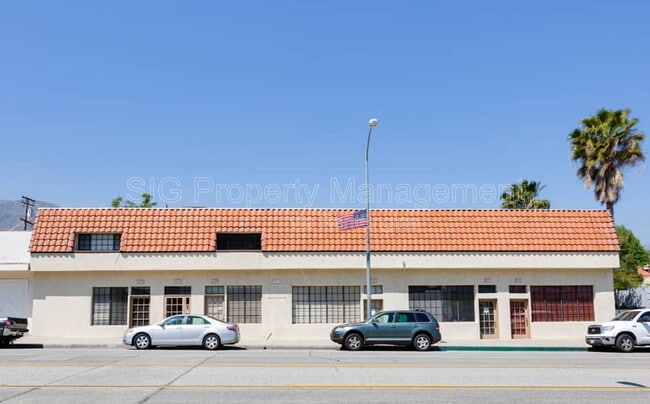 Building Photo - 2951 Honolulu Ave Unit A