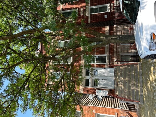 Building Photo - 1716 W 19th St Rental