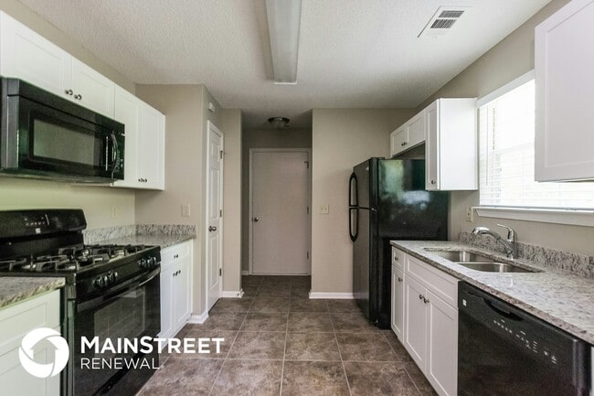 Photo - 45 Hampton Oaks Dr