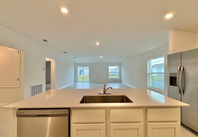 Photo - 3083 Totem Rd