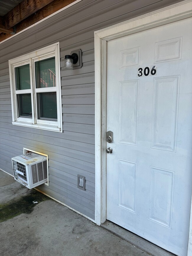 Photo - 1923 Norwood St SW Unit 306