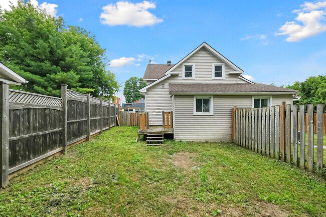 Photo - 84 McLachlin St S