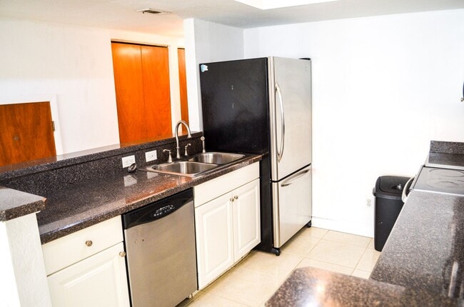 Photo - C2508  Bldg I  Unit 50 Grantwood Unit 1