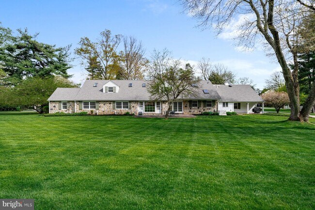 Photo - 828 Merion Square Rd House
