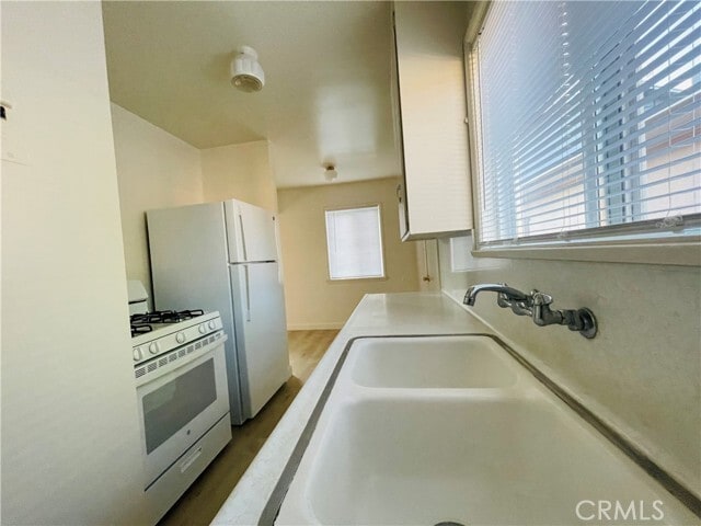 Photo - 731 S Almansor St