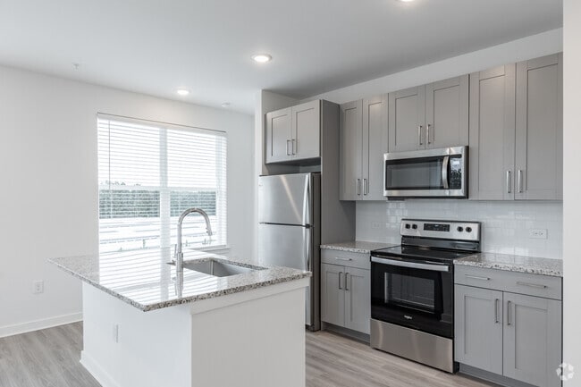 2BR, 2BA - 1068SF (B3)