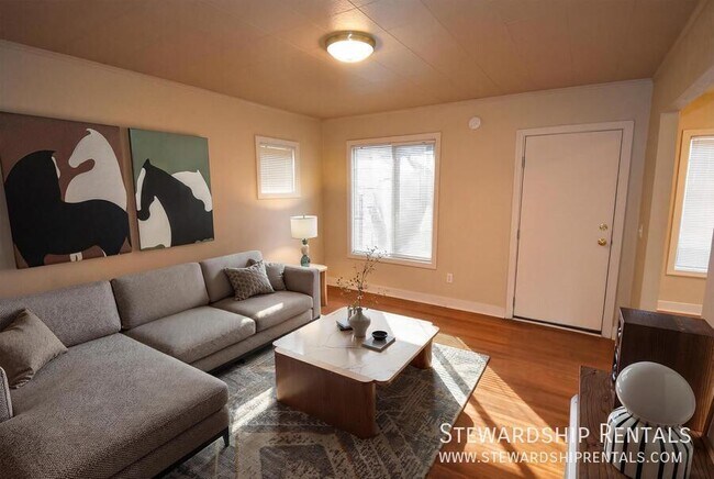 Photo - 1376 W 6th Ave Unit D