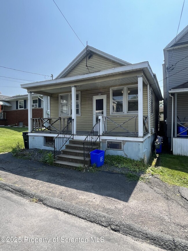 Building Photo - 525 E Lackawanna Ave Rental