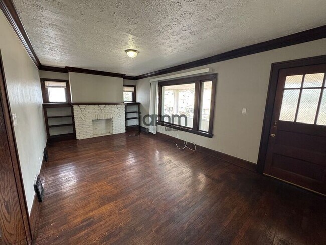 Photo - 4103 Spokane Ave Unit 4103 Spokane Ave (Upper)
