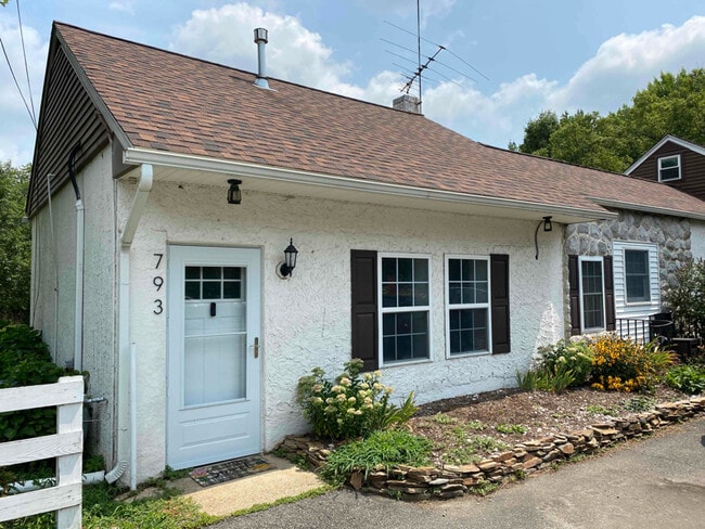 Photo - 793-795-795 Main St Unidad 793