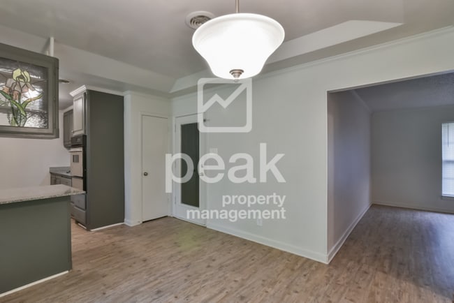 Photo - $1749! 3Bed home! Apply by 10/22 and save ...