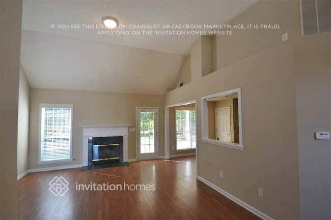 Photo - 290 Baldwin Ct