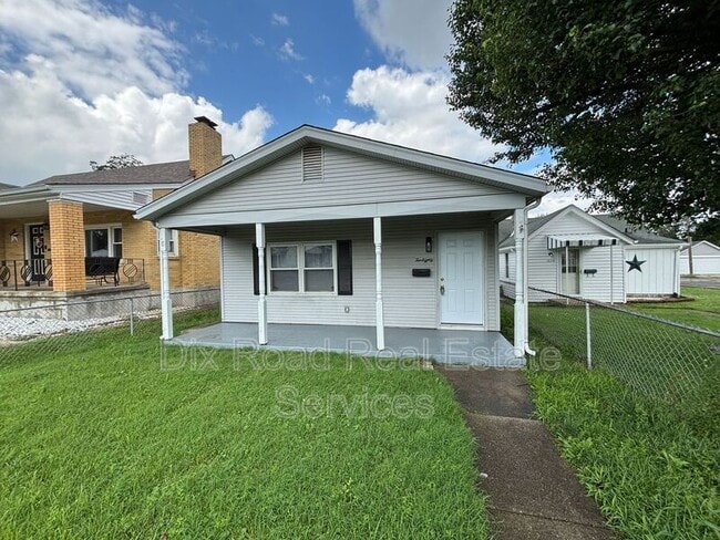 Photo - 1080 Azel Ave House