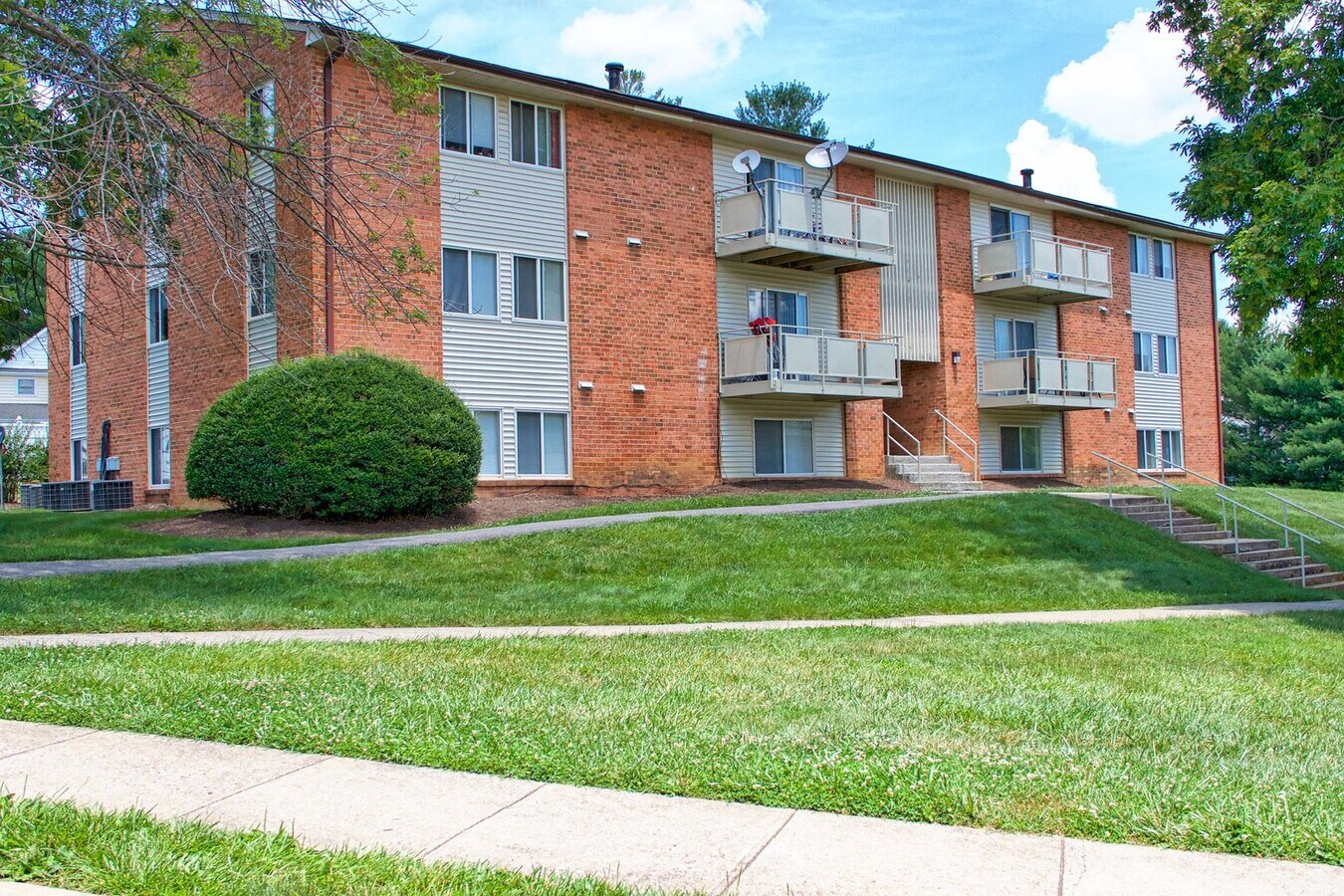 Overlook Apartments - Overlook Apartments Unit C-7