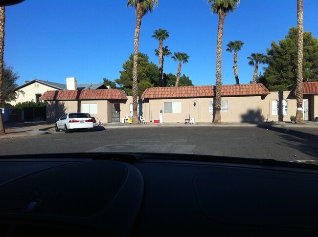 Building Photo - 1372 Pattee Cir Unit B Rental