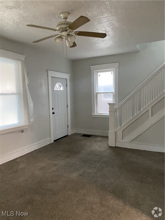 Building Photo - 1521 Lakefront Ave Rental