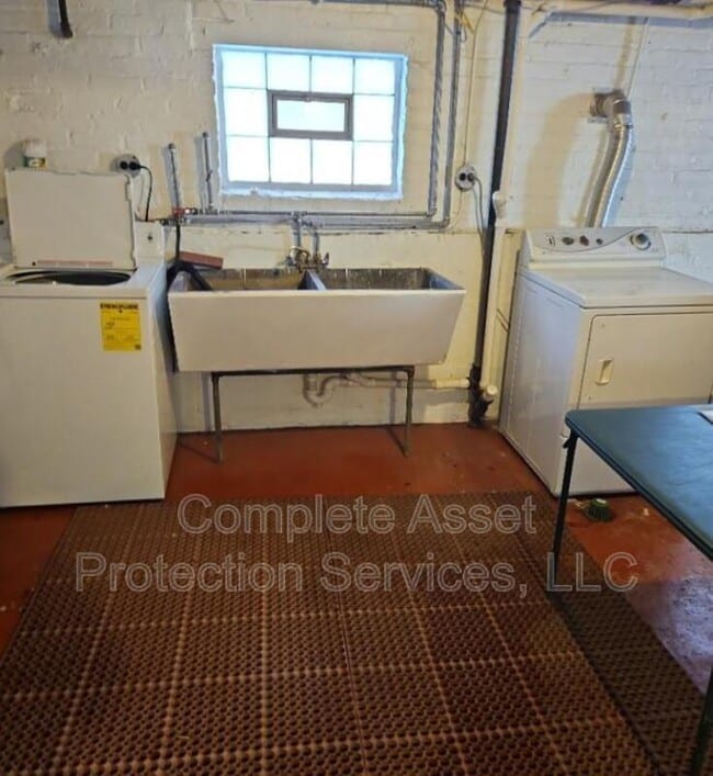 Photo - 1726 Davis Ave