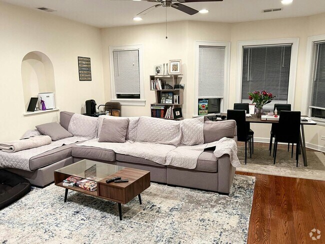 Building Photo - 4653.1 N Wolcott Ave Unit 1 Rental