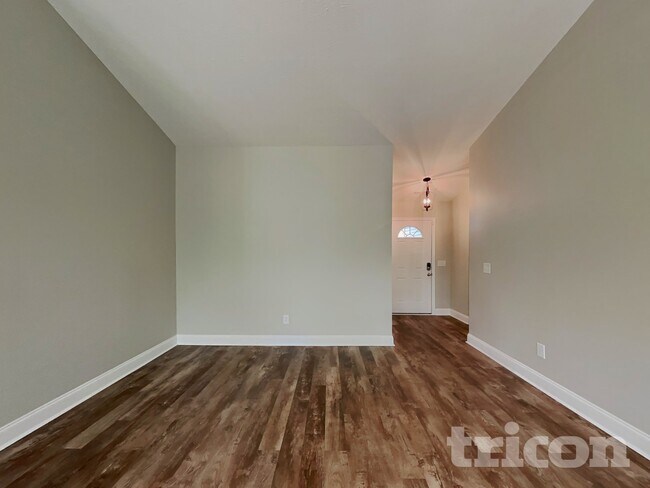 Photo - 1059 Berra Dr