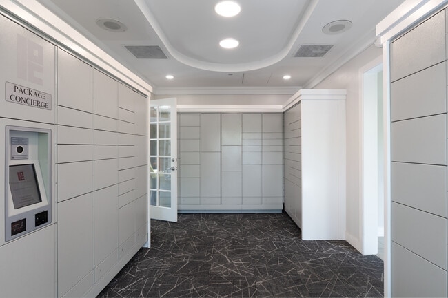 Photo - Bridgepointe