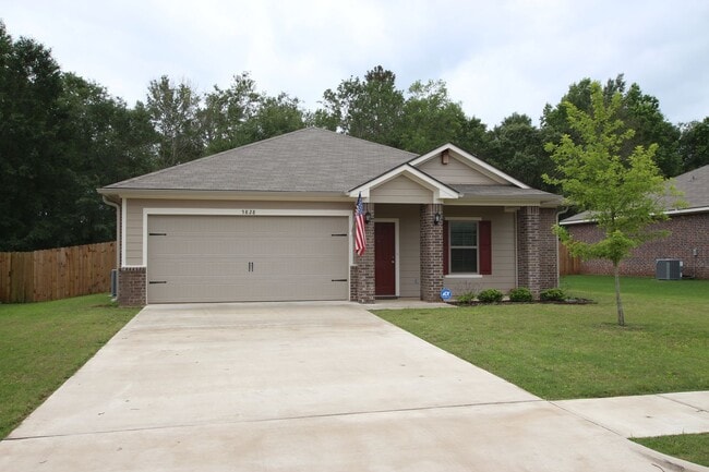 Building Photo - Almost Ready! Cozy 4 Bedroom2 Bath Home in...