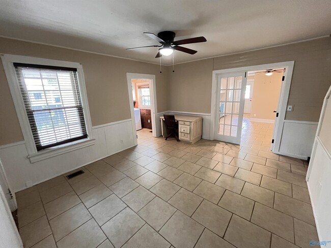 Photo - 3705 Alpine St SW
