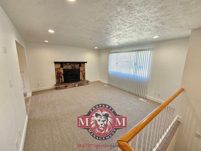 Photo - 4 Bd 2 Ba Home & Office in West Jordan