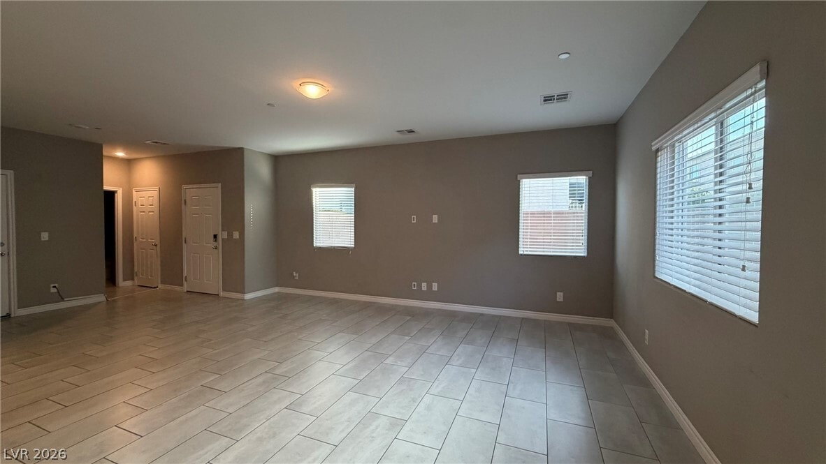 Photo - 6943 Denio Island St