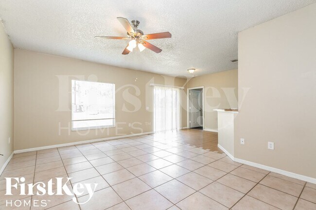 Photo - 117 Marsh St