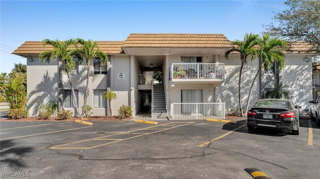 Photo - 1830 Maravilla Ave Condo Unit 701