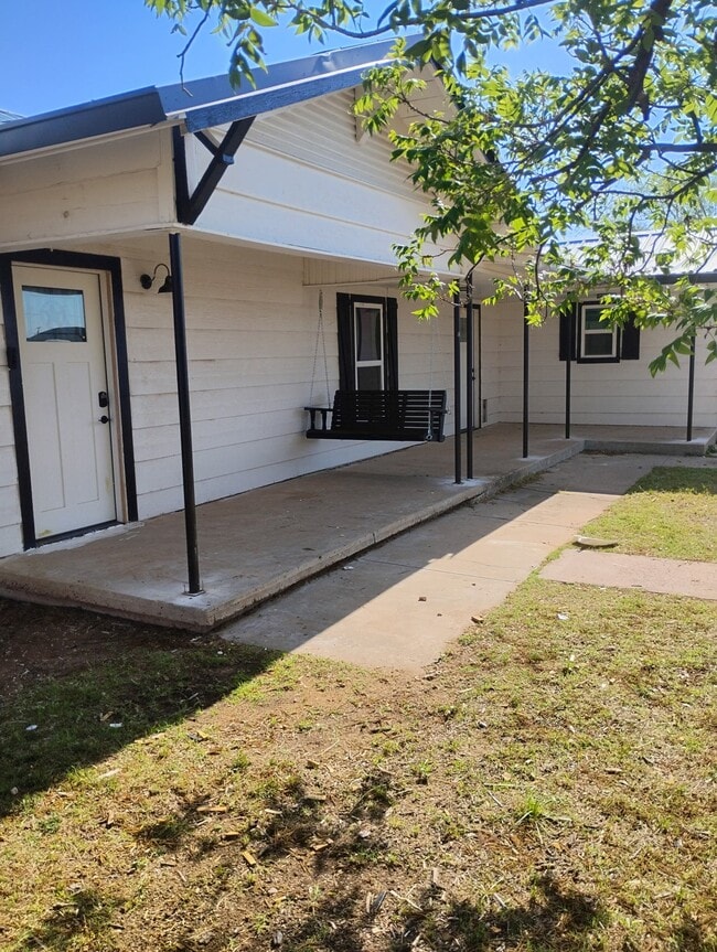 Photo - 7212 N County Rd 3300