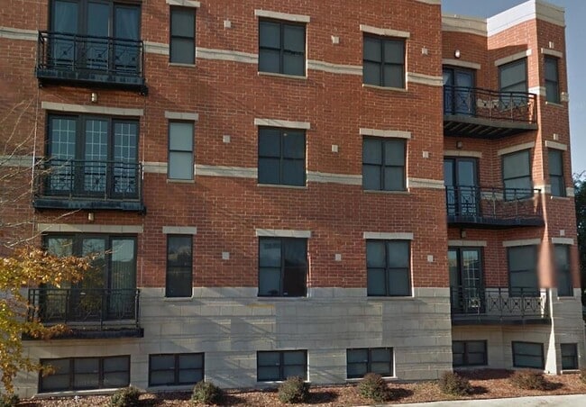 Building Photo - 3440 N Elston Ave Unit G3 Rental