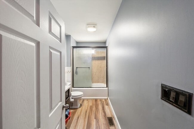 Photo - 285 Green St Unit 2