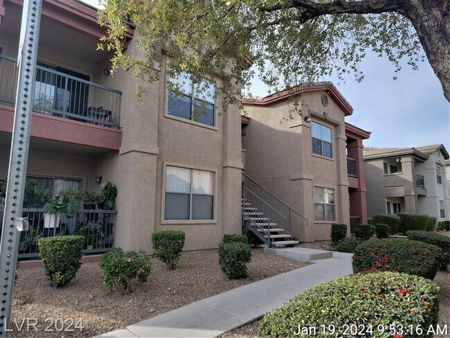 Photo - SW 2ND FLOOR UNIT! Unidad 2052