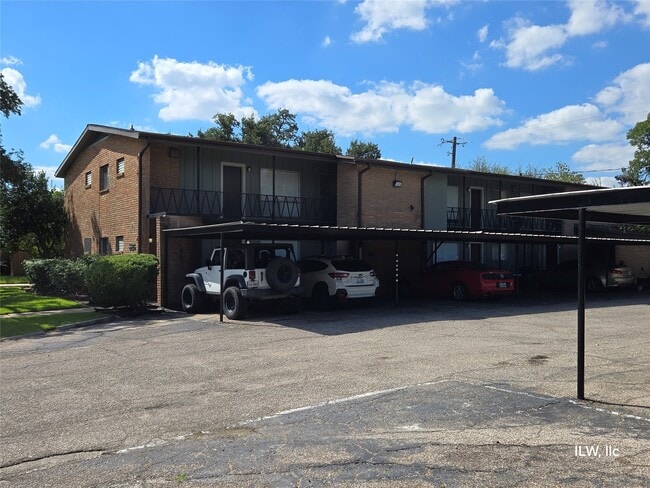 Building Photo - 8818 Ilona Ln Unit 6