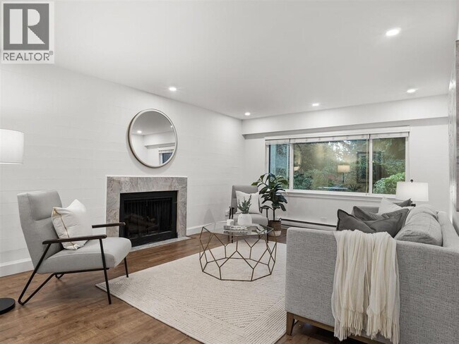 1253 Plateau Dr