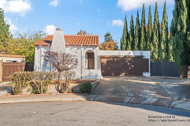 Building Photo - 41098 Bairo Ct