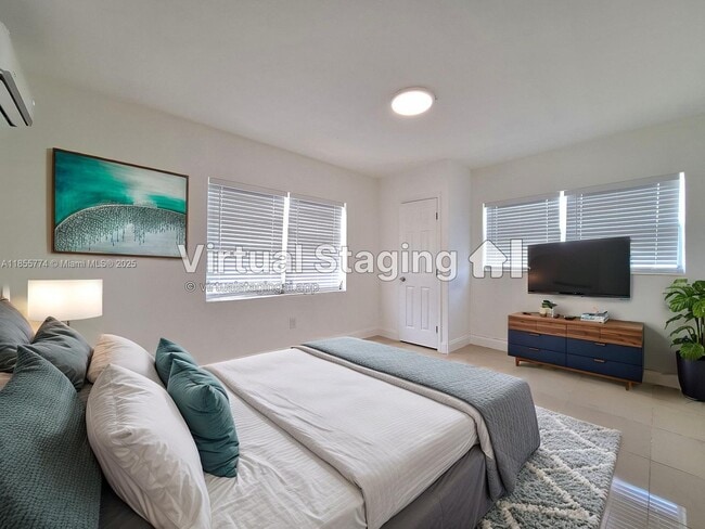 Building Photo - 1542 NE 109th St Unit 1 Rental