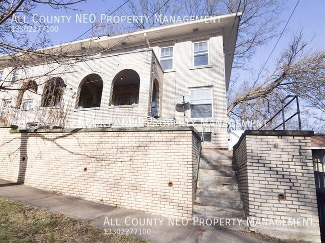 Photo - Spacious Apartment in Highland Square, Akron