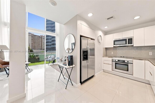1050 Brickell Ave Unit 214