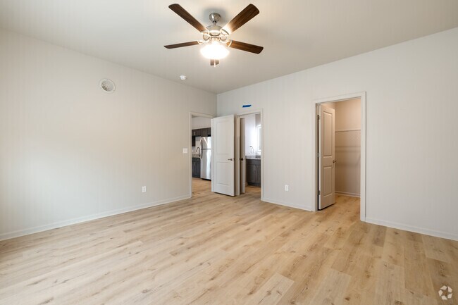 2BR, 2BA - 720SF - Primary Bedroom - Platform Flint River