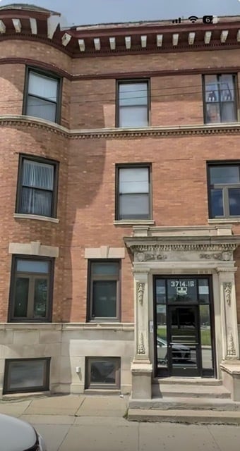 Building Photo - 3716 S Indiana Ave Unit 1