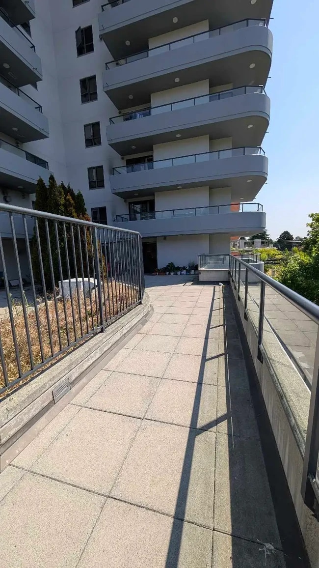 6611 Cooney Rd Unit 2 Bedroom 2 Bathroom Condo