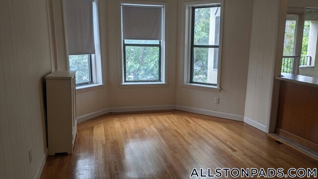 Photo - 1131 Commonwealth Ave Unidad 5