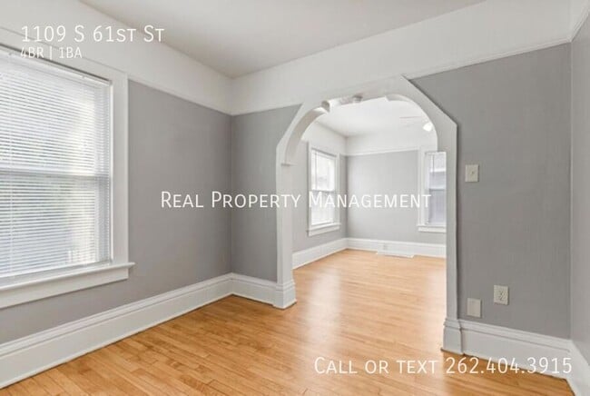 Photo - 1109 S 61st St