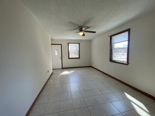 Photo - 35 Kinney St