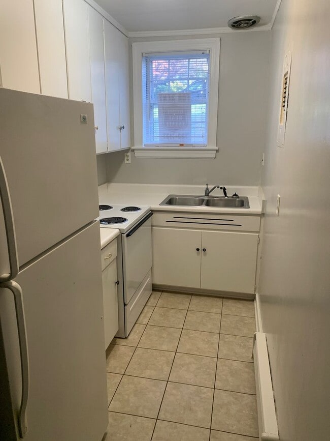 Photo - 807 W End Blvd Apartamento Unidad C-1