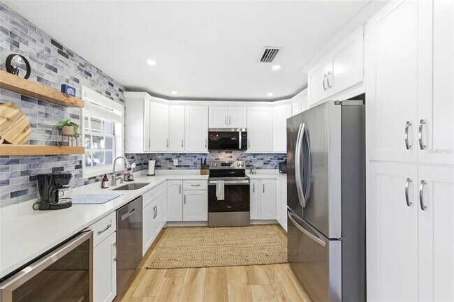 Photo - 201 Pompano Dr SE Unit C furnished