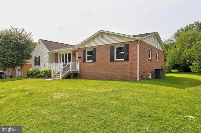 Building Photo - 513 Oak Grove Rd Rental